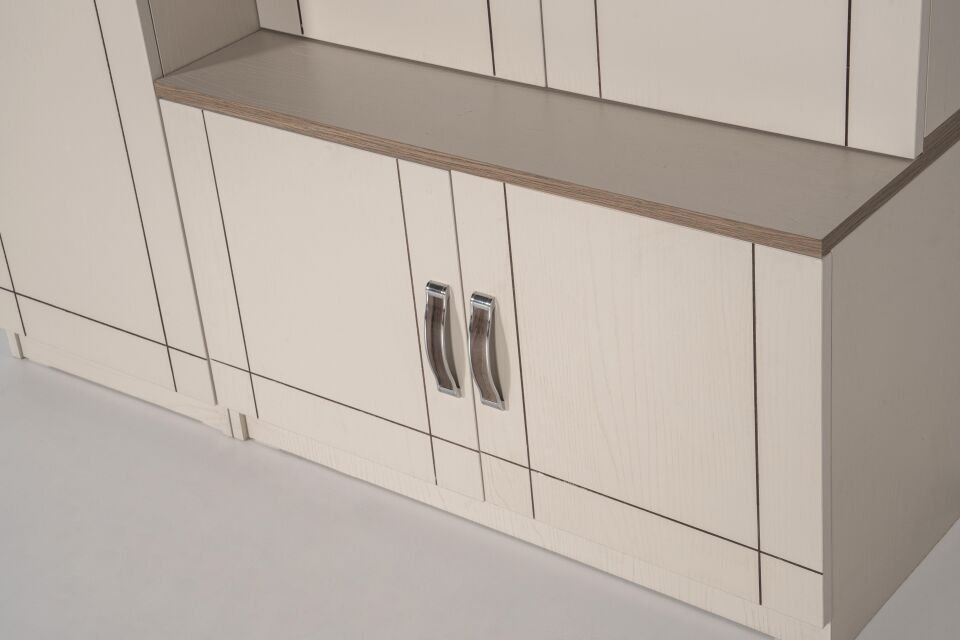 GÜÇLÜ BODRUM YÜKLÜKLÜ PORTMANTO