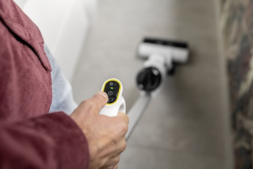 KARCHER FCV 2 ISLAK&KURU KABLOSUZ DİKEY ELEK.SÜPÜRGE