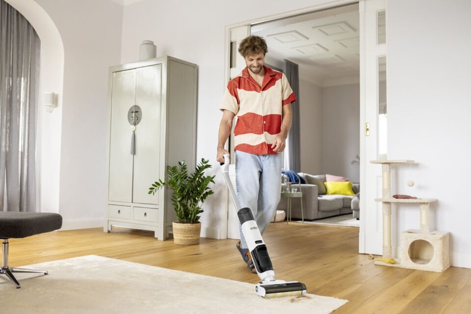 KARCHER FCV 2 ISLAK&KURU KABLOSUZ DİKEY ELEK.SÜPÜRGE