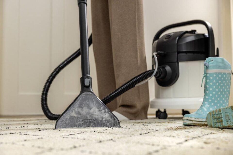KARCHER SE-4 AB HALI YIKAMA MAK.